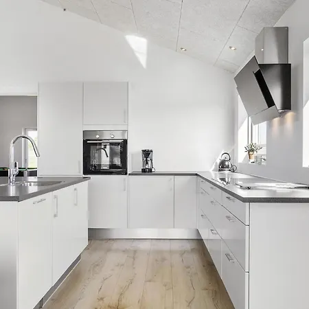 Gorgeous Home In Haderslev With Sauna بيت للعطل