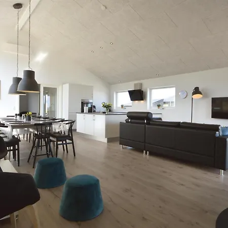 Four-bedroom In Дом отдыха Хадерслев