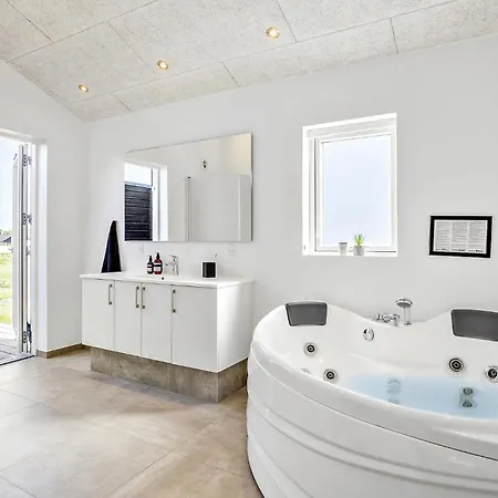 Gorgeous Home In Haderslev With Sauna *